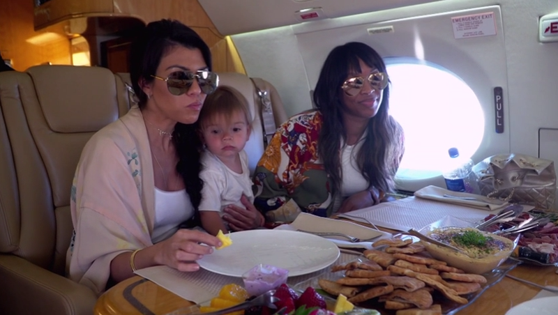 Illustration for article titled As You'd Expect, the Kardashians Embraced Every Stereotype in Cuba